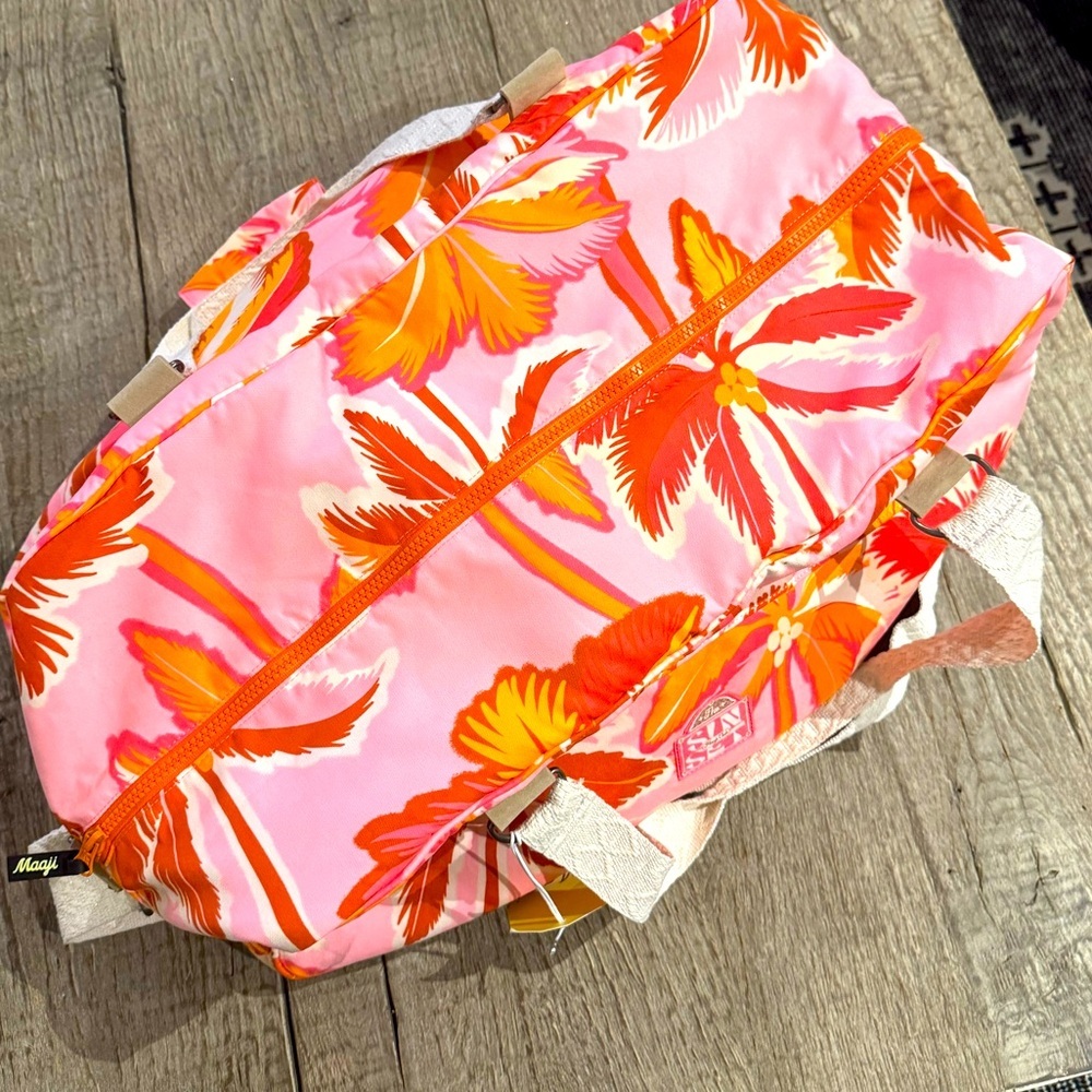 Maaji Pink Palms Sophie XL Weekender Bag. - Picture 7 of 10